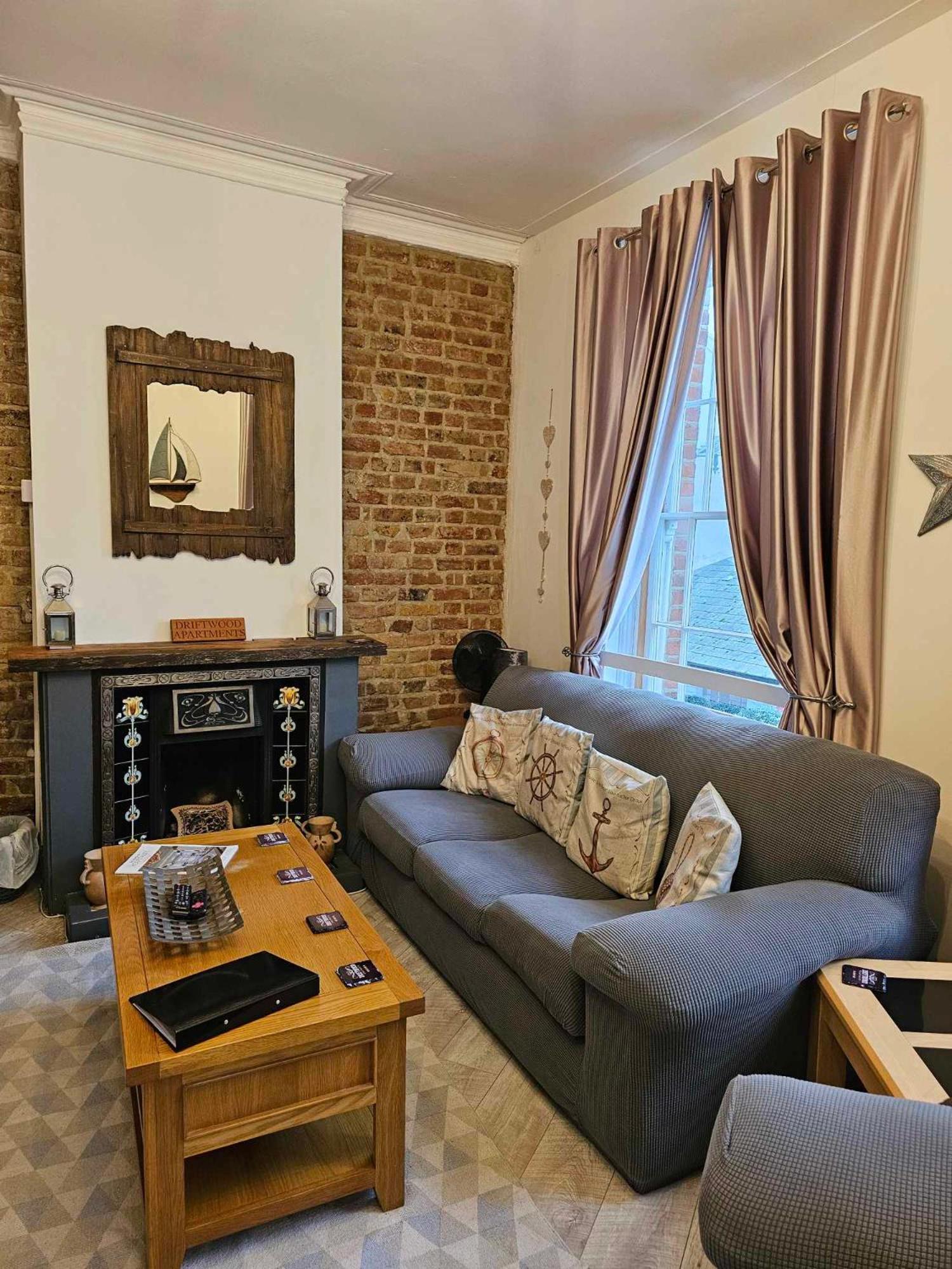 Driftwood Apartments Бродстерс Екстер'єр фото